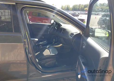 2020 Jeep Compass Latitude 4X4 z USA, uszkodzony, nr VIN 3C4NJDBB6LT168788